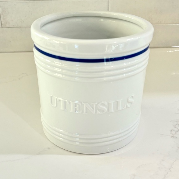 Fitz and Floyd Everyday White Porcelain Bistro Blue Utensil Crock - Picture 2 of 3
